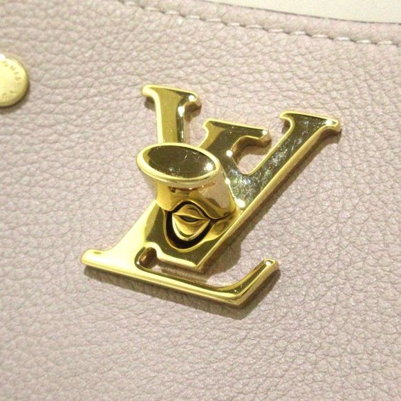 Louis Vuitton Nano Lock Me Bucket Grain Calf Leather Gray Shoulder Bag - Picture 7 of 7